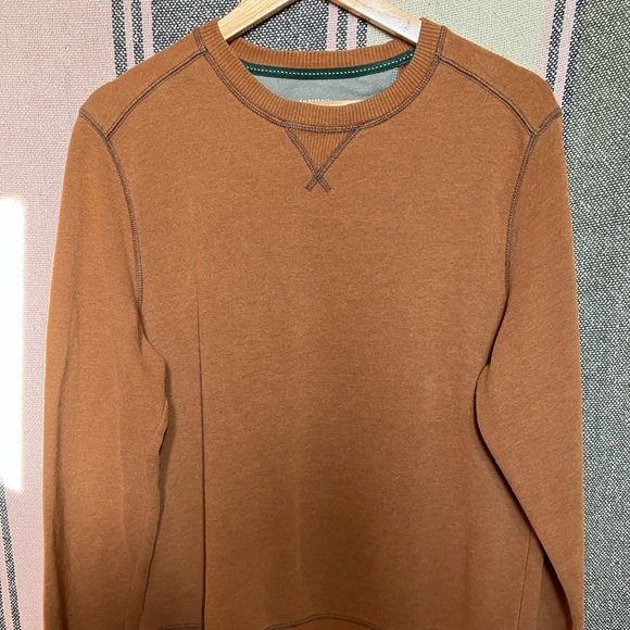 GH Bass Dark Orange Sweatshirt size Medium EUC - Picture 1 of 5